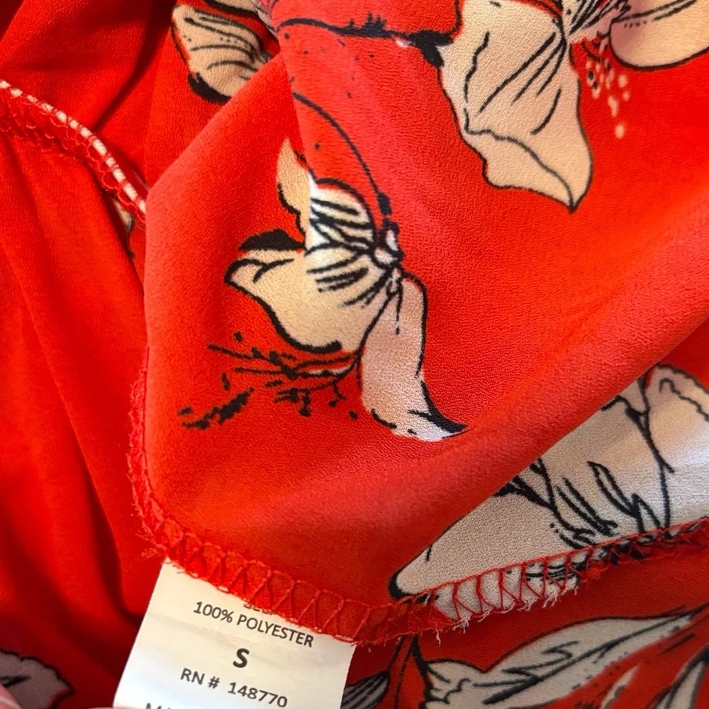 Must bundle Women’s blouse shirt size small - Picture 6 of 6